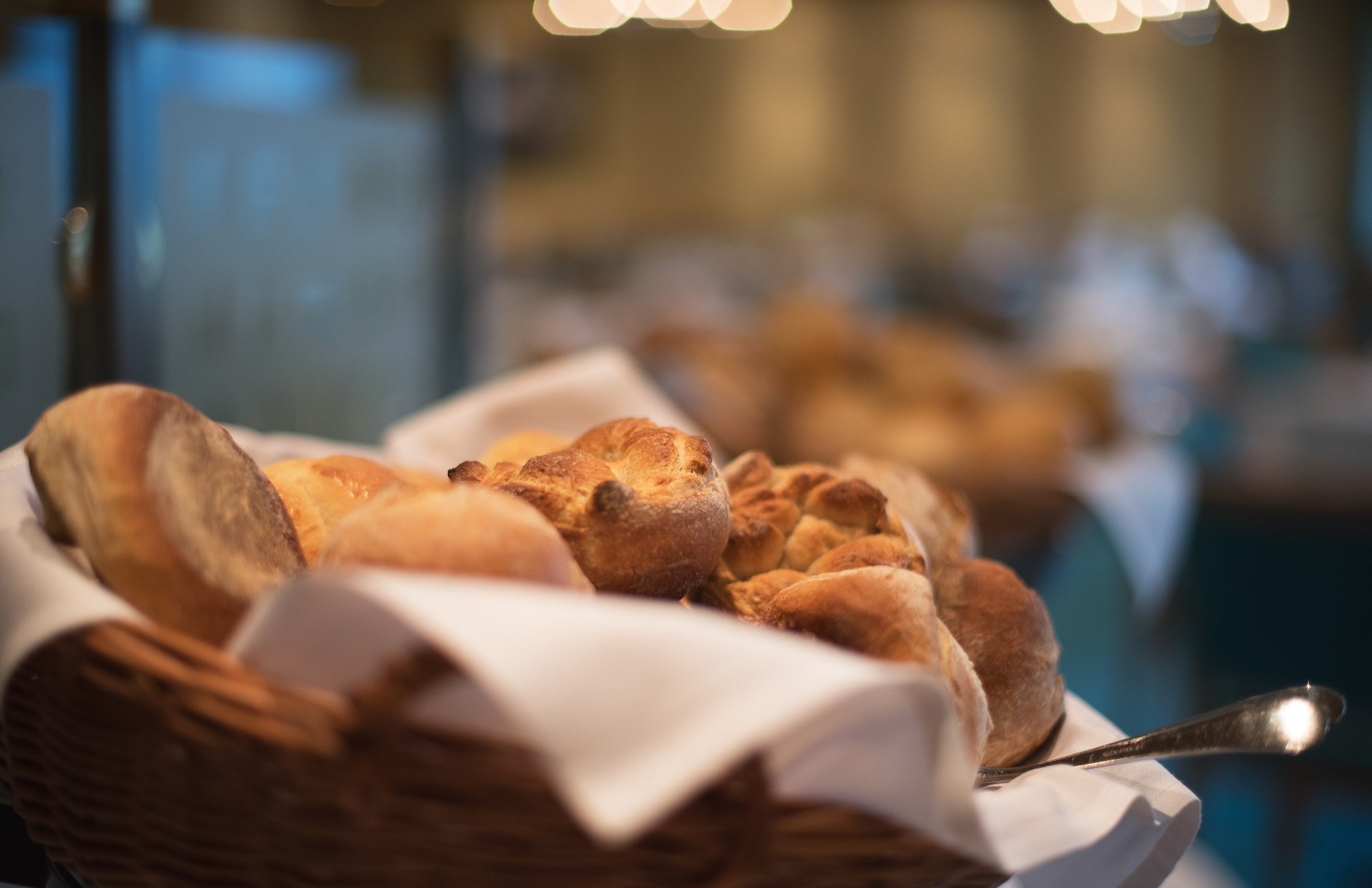 Brot vom Frühstücksbuffet vom Hotel in Arosa